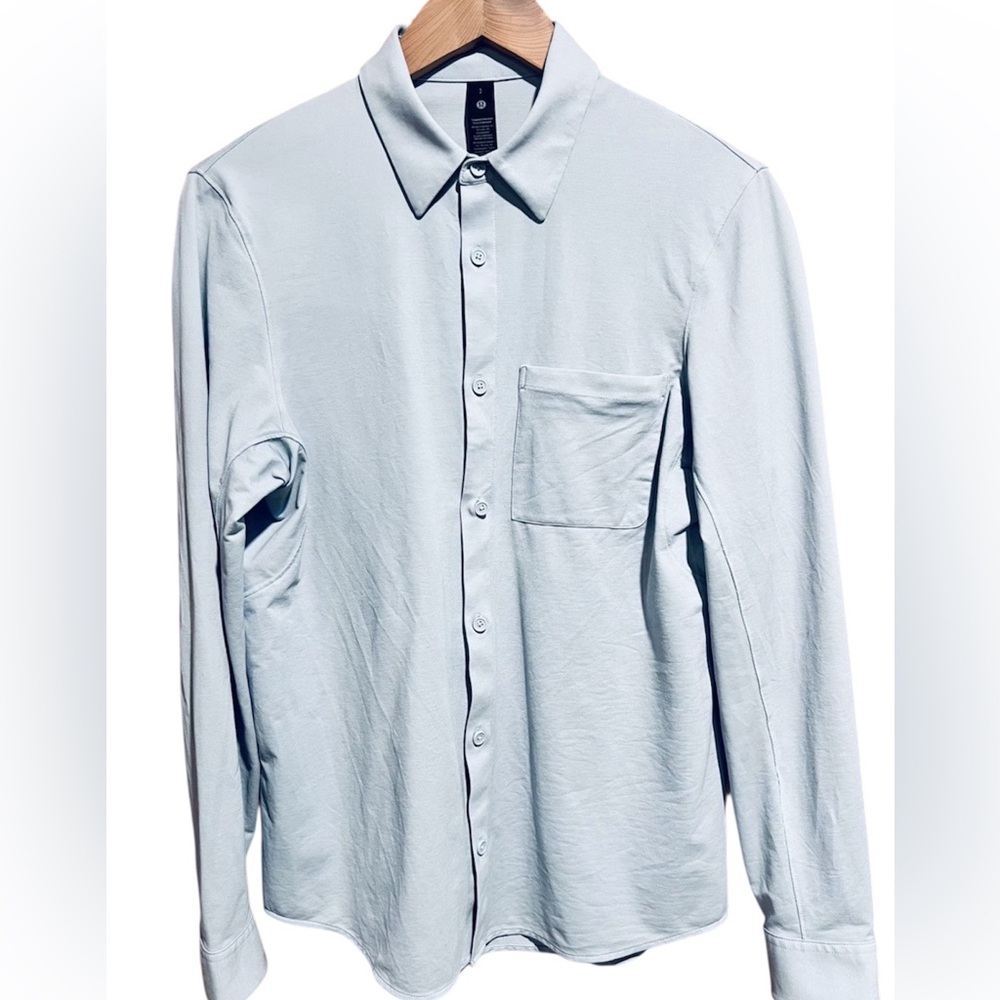 LIKE NEW - Lululemon Men’s Commission Shirt with Pocket - Size Small, Light Blue